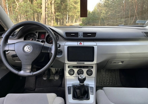 Volkswagen Passat cena 16000 przebieg: 327000, rok produkcji 2008 z Zamość małe 137